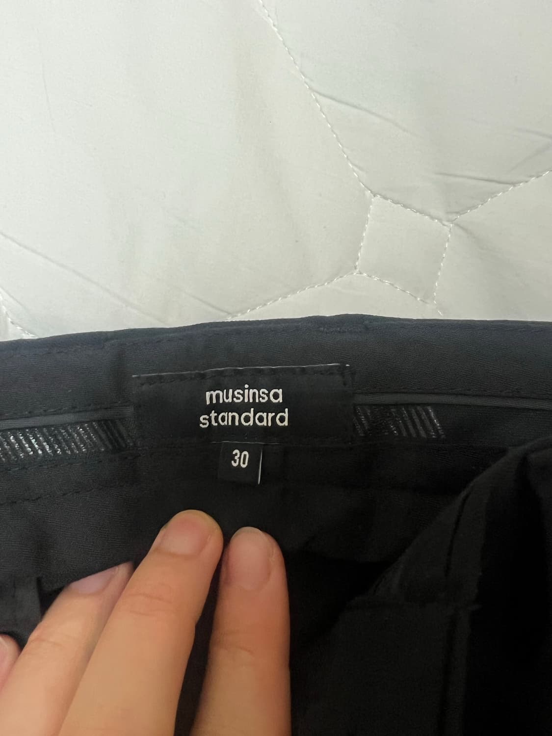 [판매완료]무신사 스탠다드/쓰리턱 세미벌룬 슬랙스/30 상품이미지4