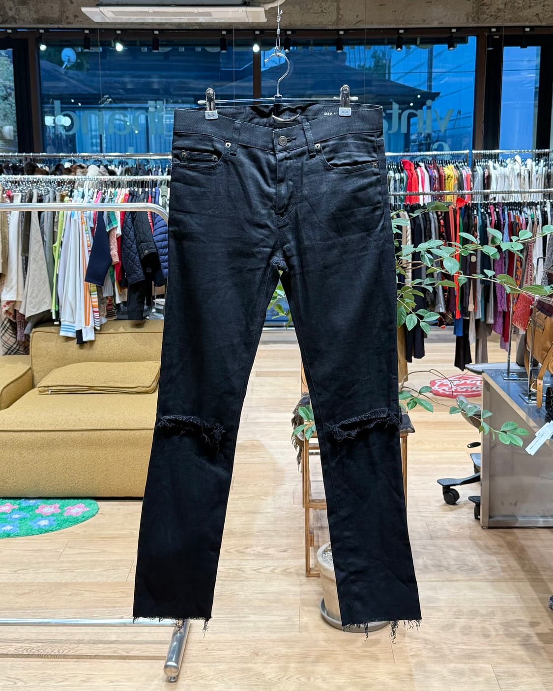 생로랑 블랙 데님 디스진 팬츠  상품이미지1