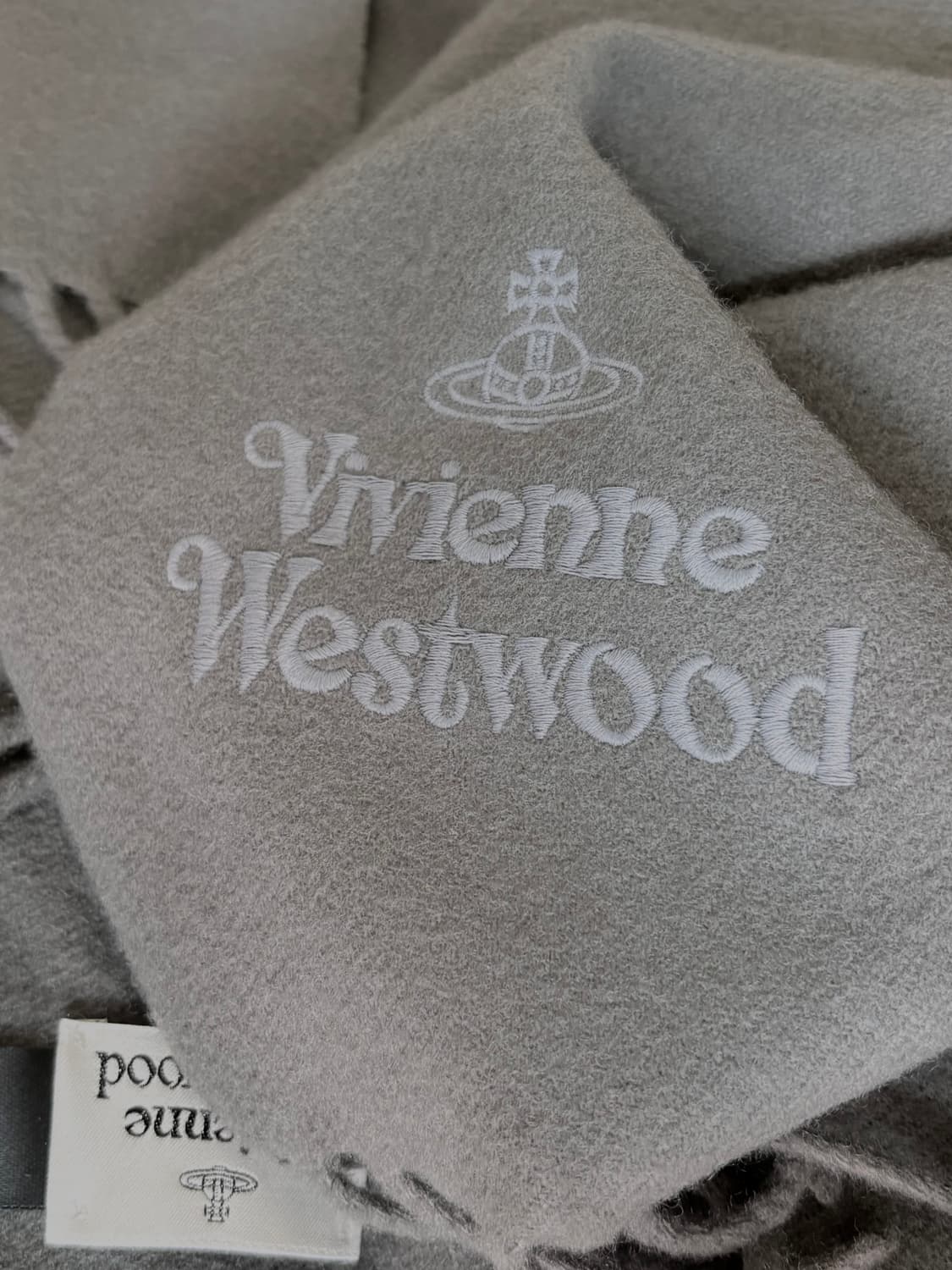 비비안 웨스트우드 자수 램스울 스카프 그레이 머플러 목도리 상품이미지4