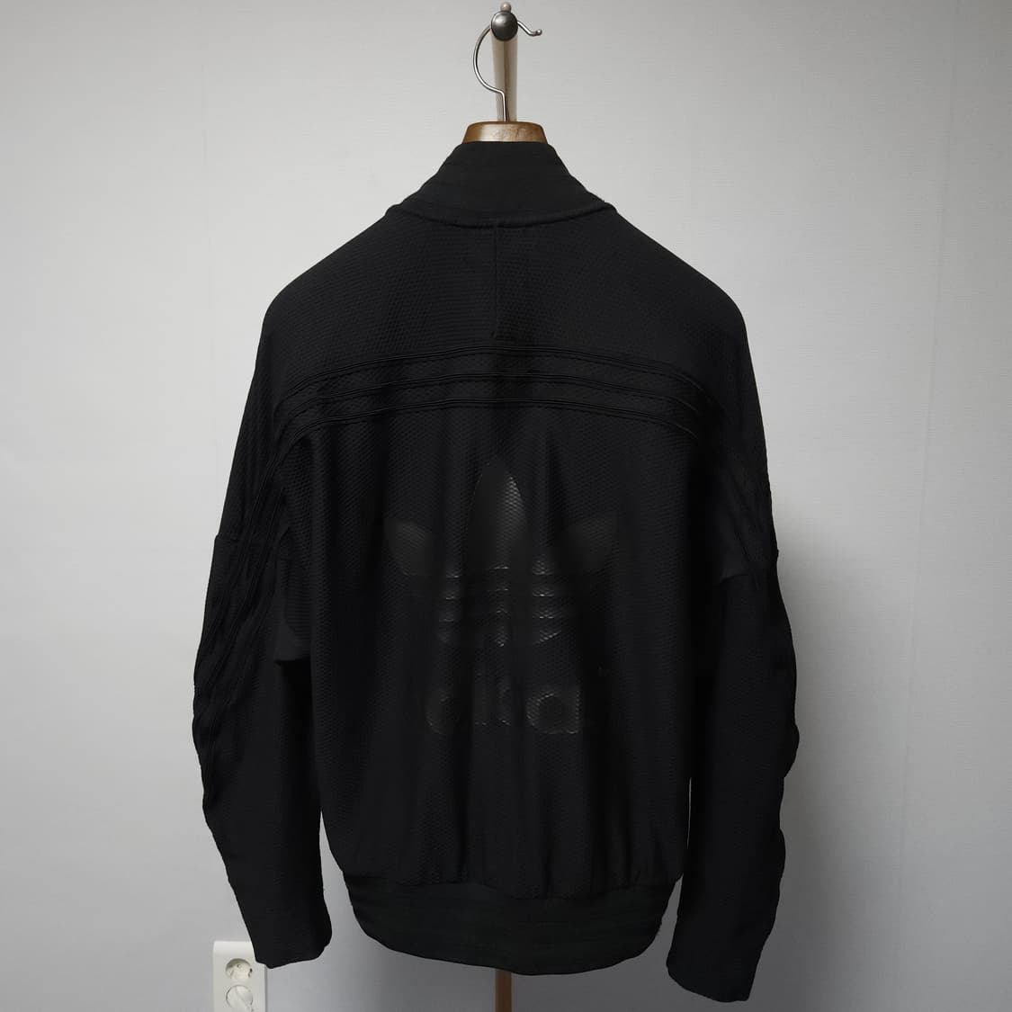 90 ) 아디다스 여성 메쉬 가오리핏 크롭 AOP 트랙탑 져지 상품이미지3