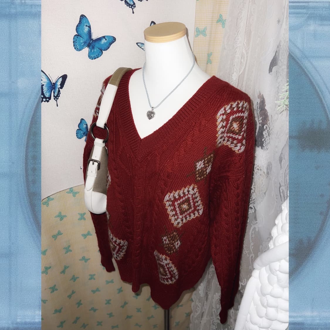 레드 꽈배기 브이넥 오버핏 니트 상품이미지4