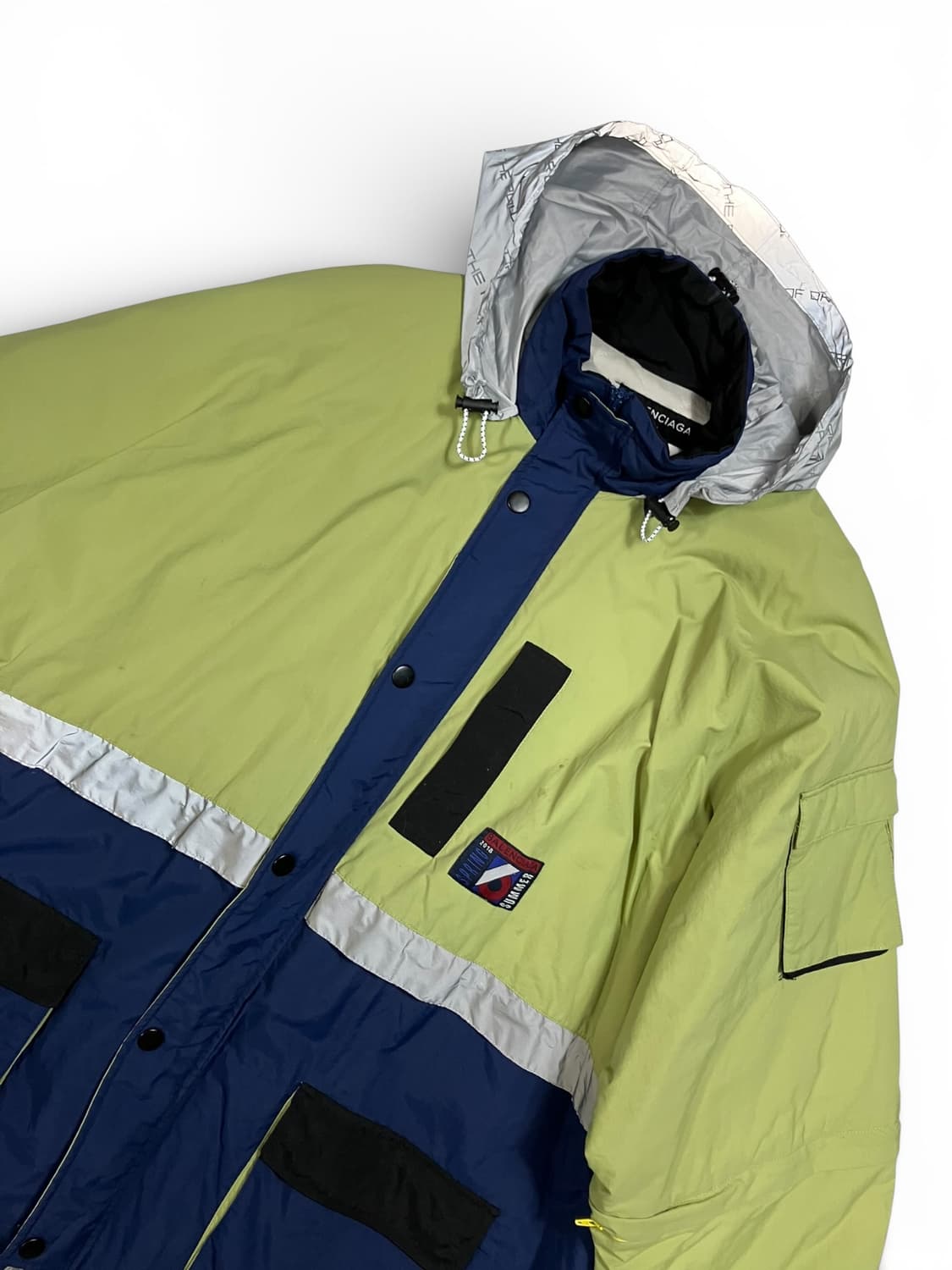 발렌시아가 S/S 컬렉션 후드 바람막이 점퍼 48 상품이미지2