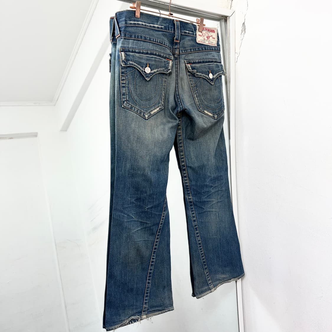 트루릴리전 부츠컷 데님 팬츠 상품이미지4