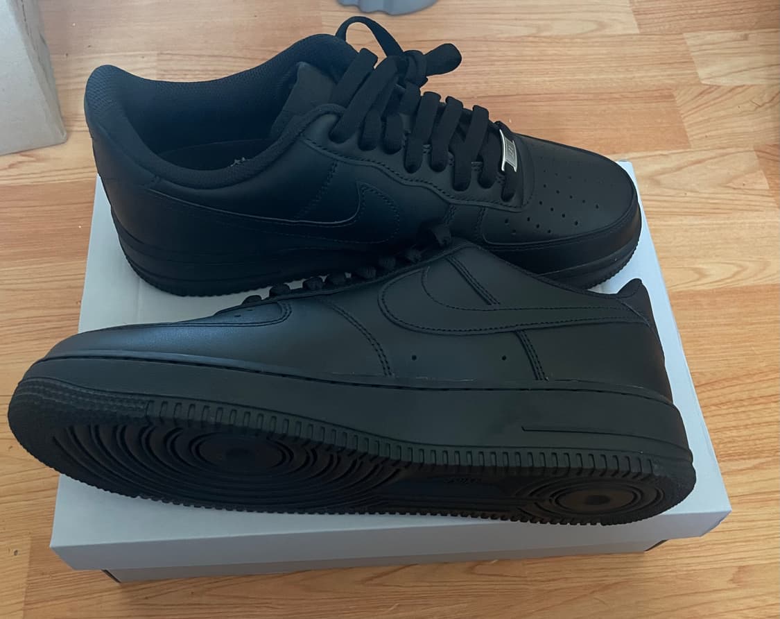 나이키 에어포스 트리플블랙 올검포스 새상품 팝니다 상품이미지2
