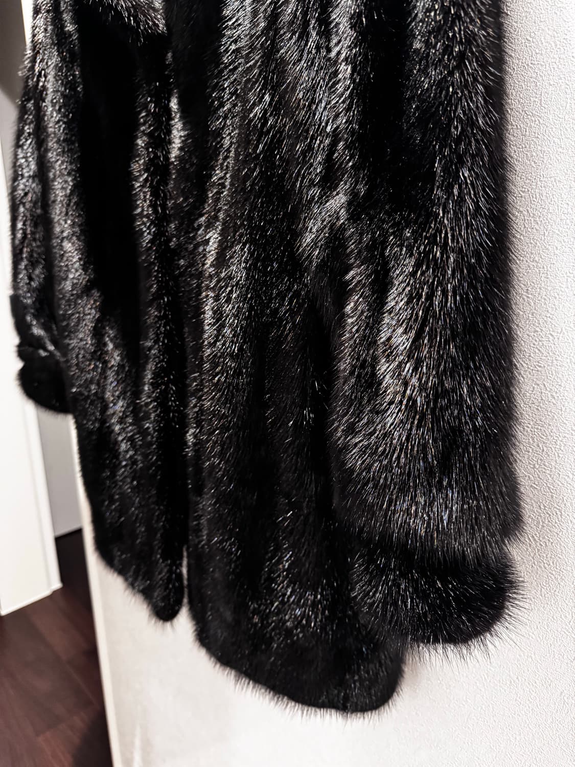 사가밍크 블랙 하프 밍크 코트 (드라이완료) 상품이미지7