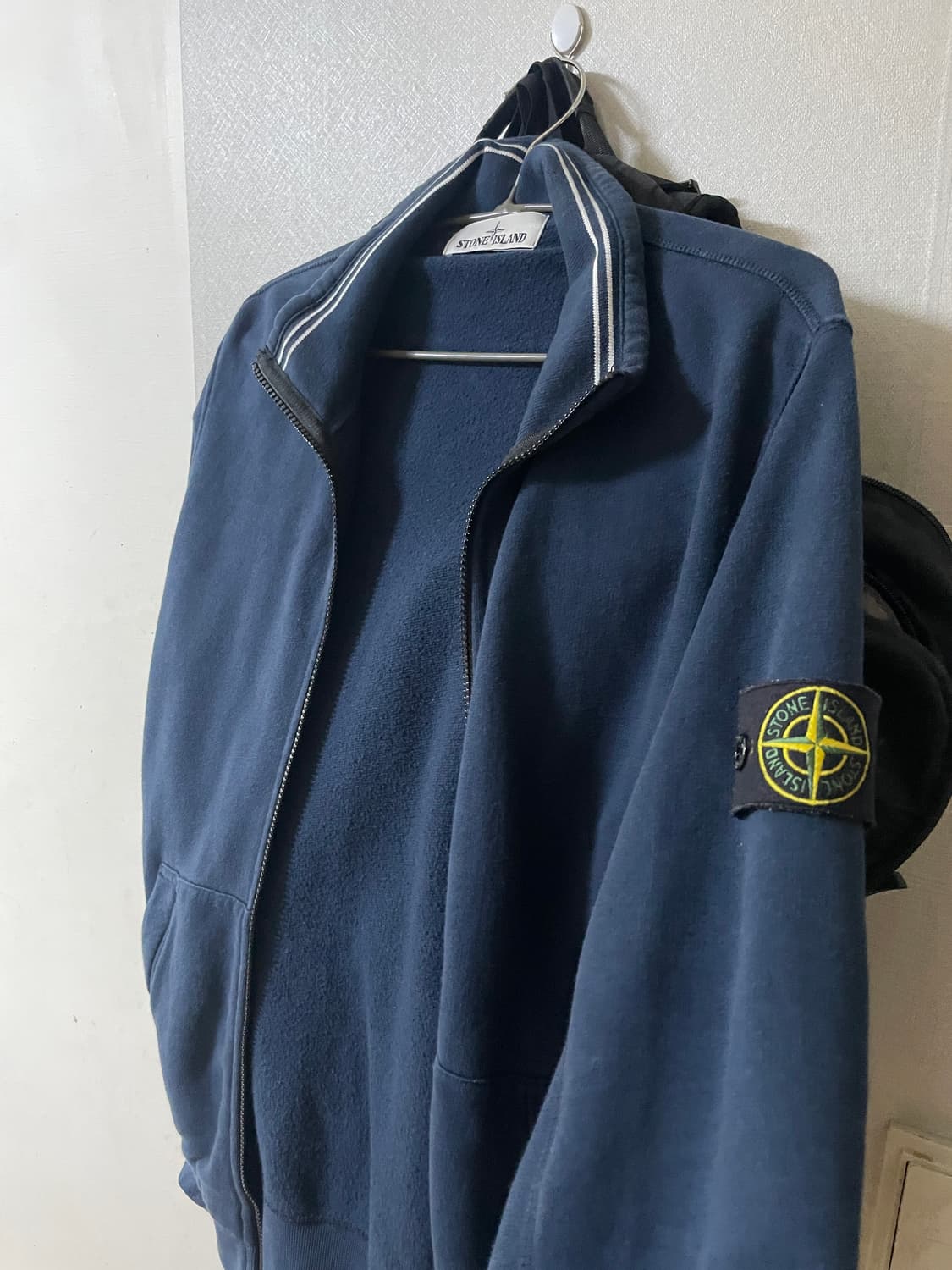 스톤아일랜드 집업 상품이미지2