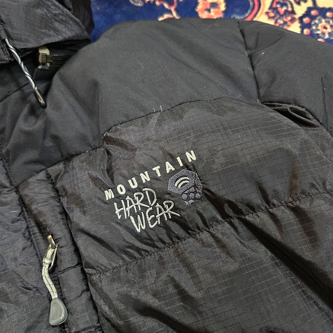 마운틴하드웨어 시그니쳐 구스다운 패딩 M size 상품이미지3