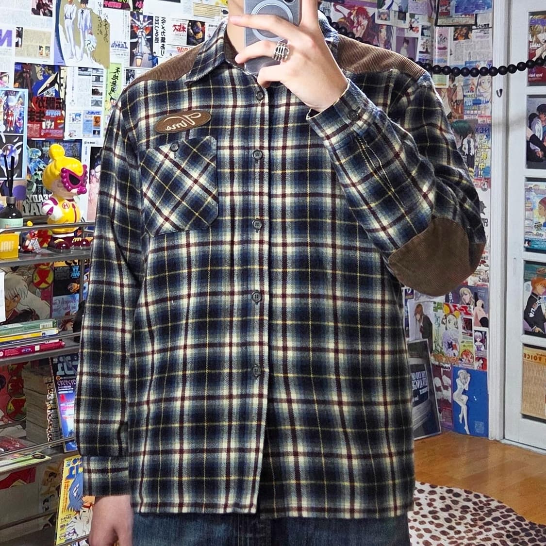 브라운 코듀로이 패치 체크 누빔 셔츠 상품이미지1