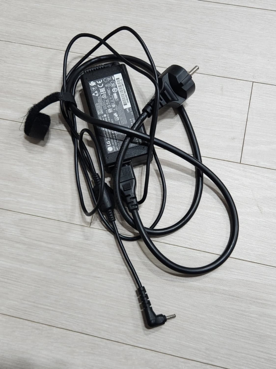 LG전자 울트라 PC 15U570-KA50K 15.5인치 상품이미지2