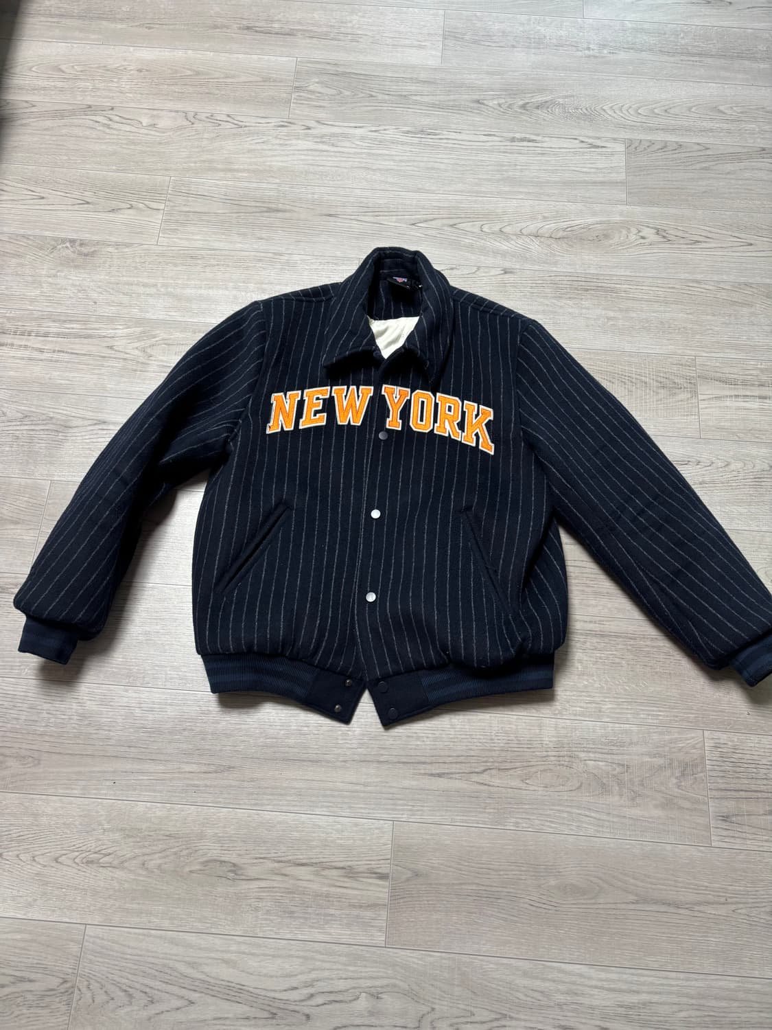 [m] kith 키스 뉴욕 닉스 울칼라 바시티자켓  상품이미지1