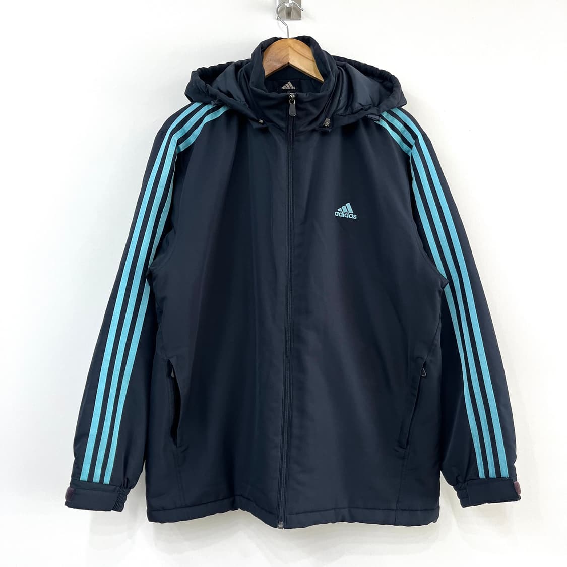 아디다스 하늘색 삼선 네이비 패딩 수트 자켓 상품이미지2