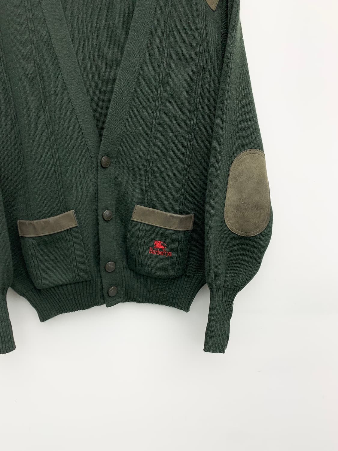 버버리 카키 그린 코만도 스웨이드 패치 가디건 상품이미지5
