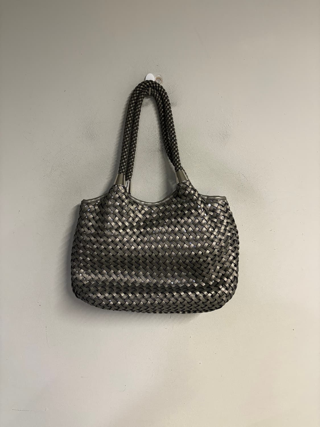 Y‘SACCS woven shoulder bag silver 상품이미지5