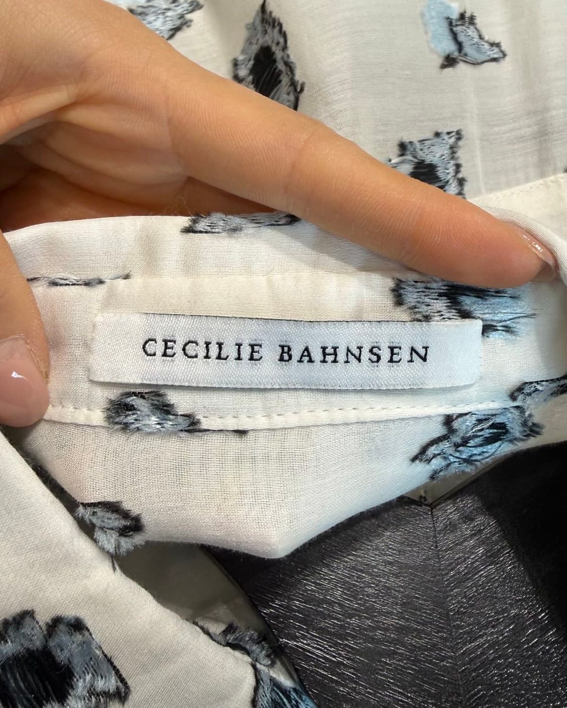 세실리아 반센 화이트블루 프림로즈 슈퍼 플레어 하프버튼 원피스  상품이미지8