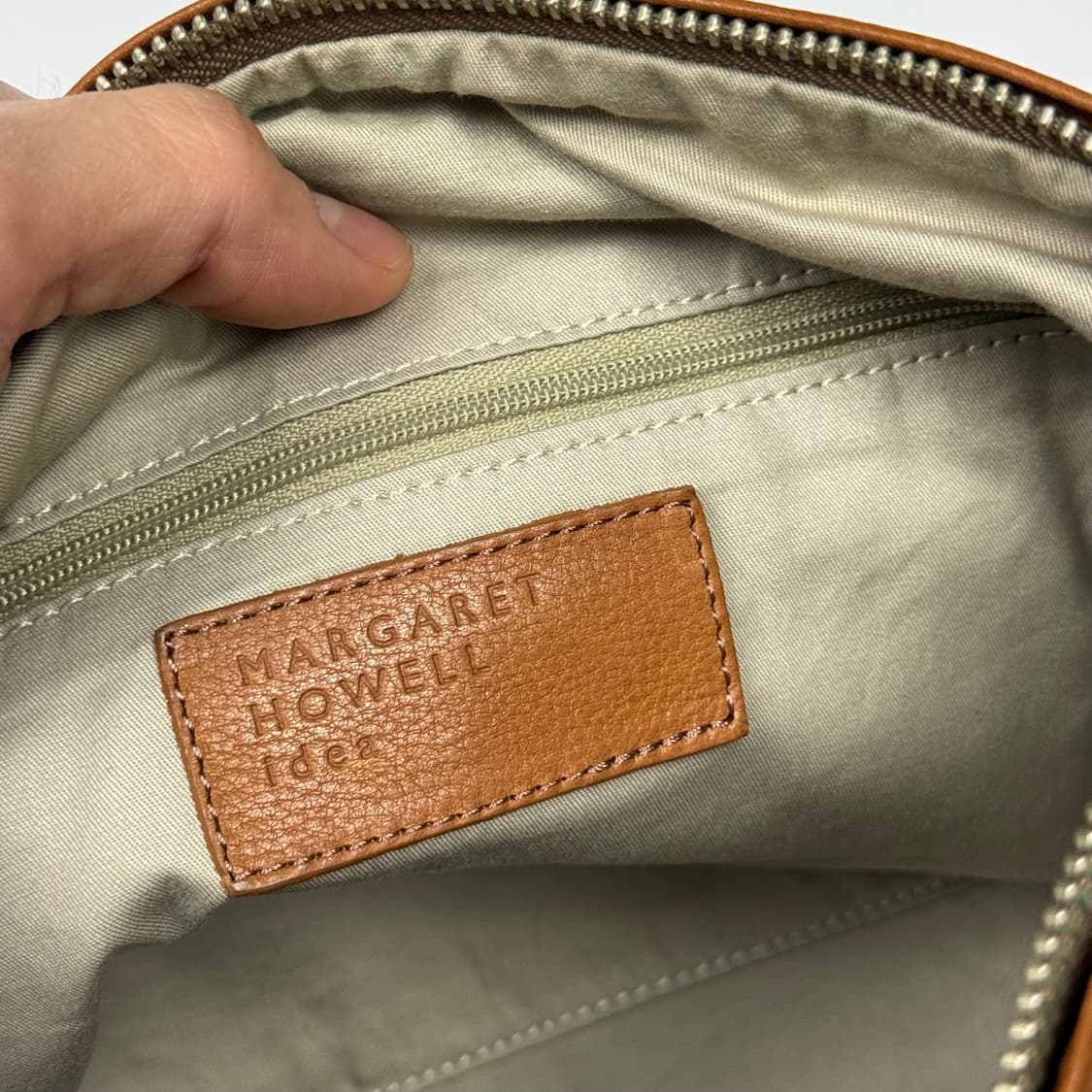 마가렛호웰 가죽 숄더백 상품이미지8