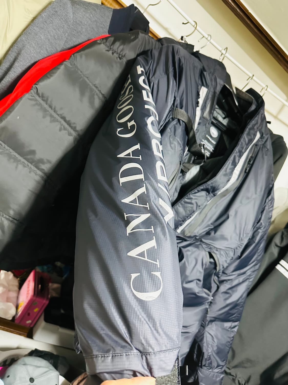 캐나다구스와이프로젝트 패딩 미디엄사이즈 상품이미지3