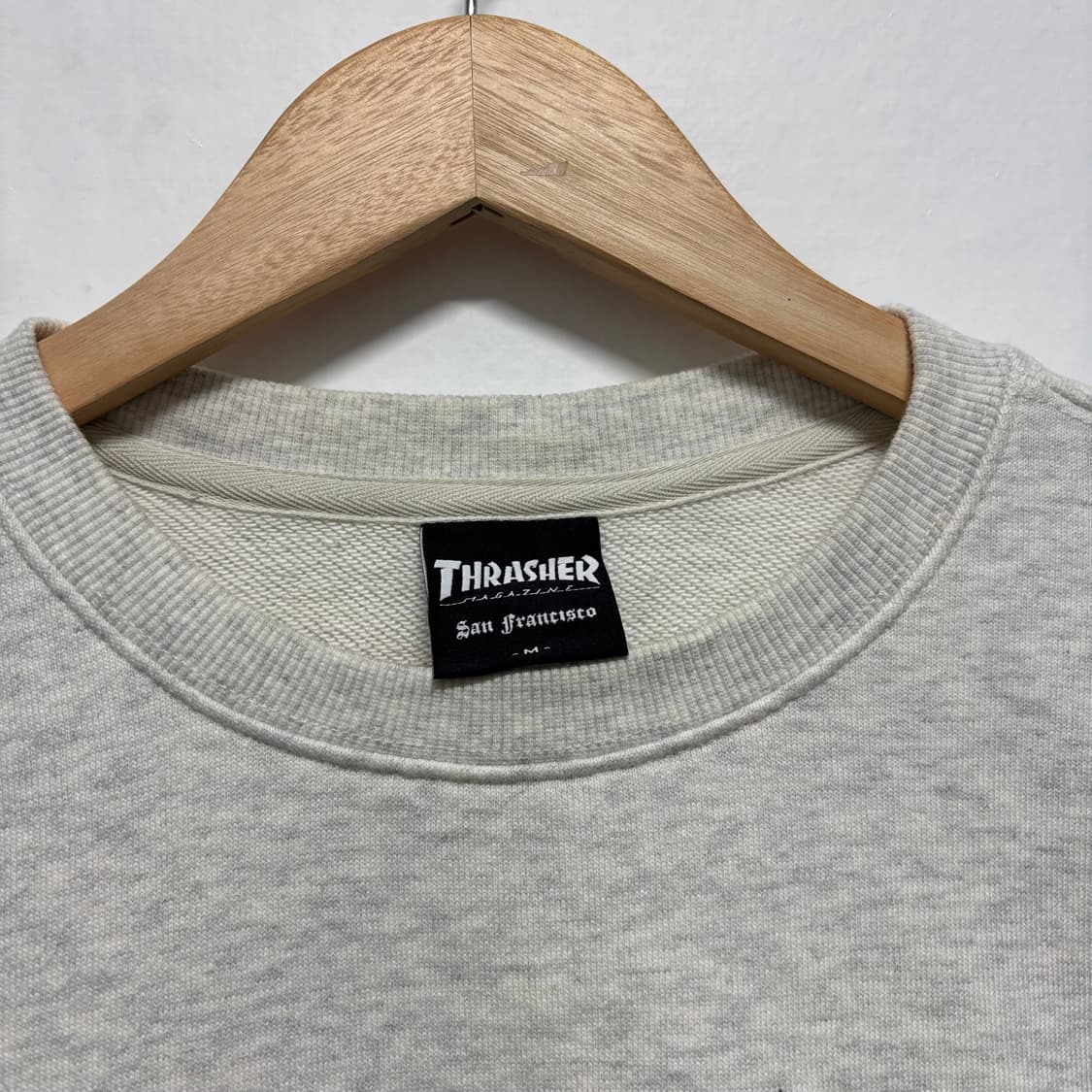 트레셔 플레임로고 맨투맨 상품이미지3