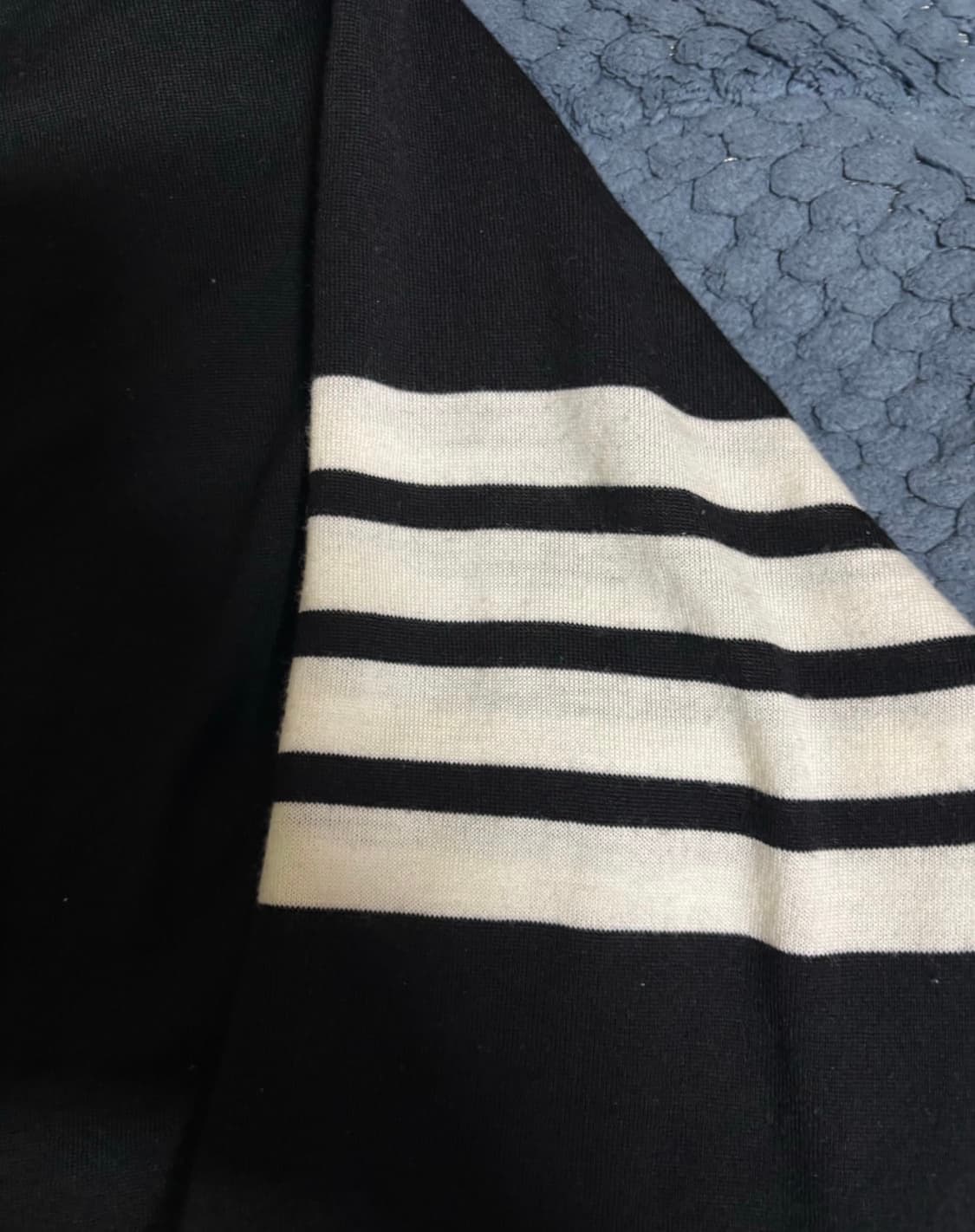 톰브라운 가디건 5사이즈 블랙 상품이미지2