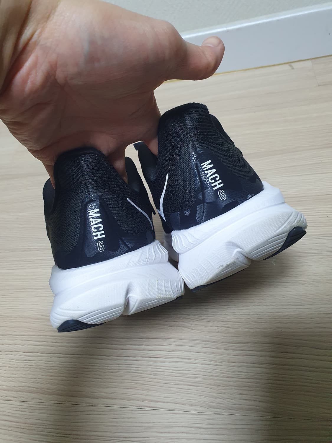 호카 오네오네 마하 6 러닝화 250 상품이미지6