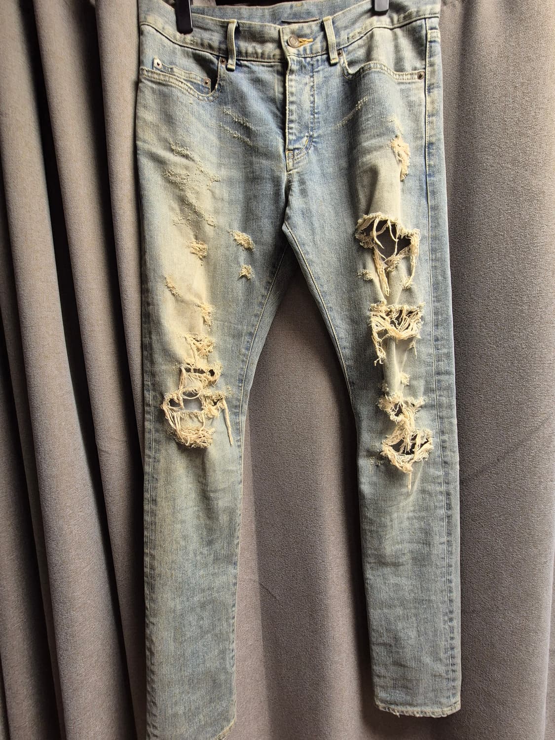 생로랑 14FW 디스진 30 상품이미지1