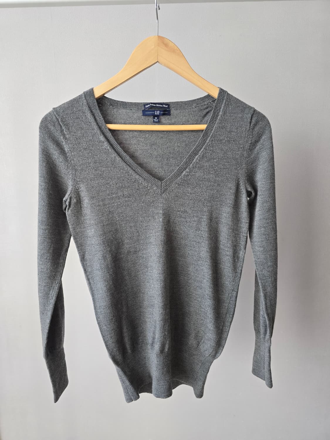 GAP 이탈리안 메리노울 회색 브이넥 가디건 상품이미지1