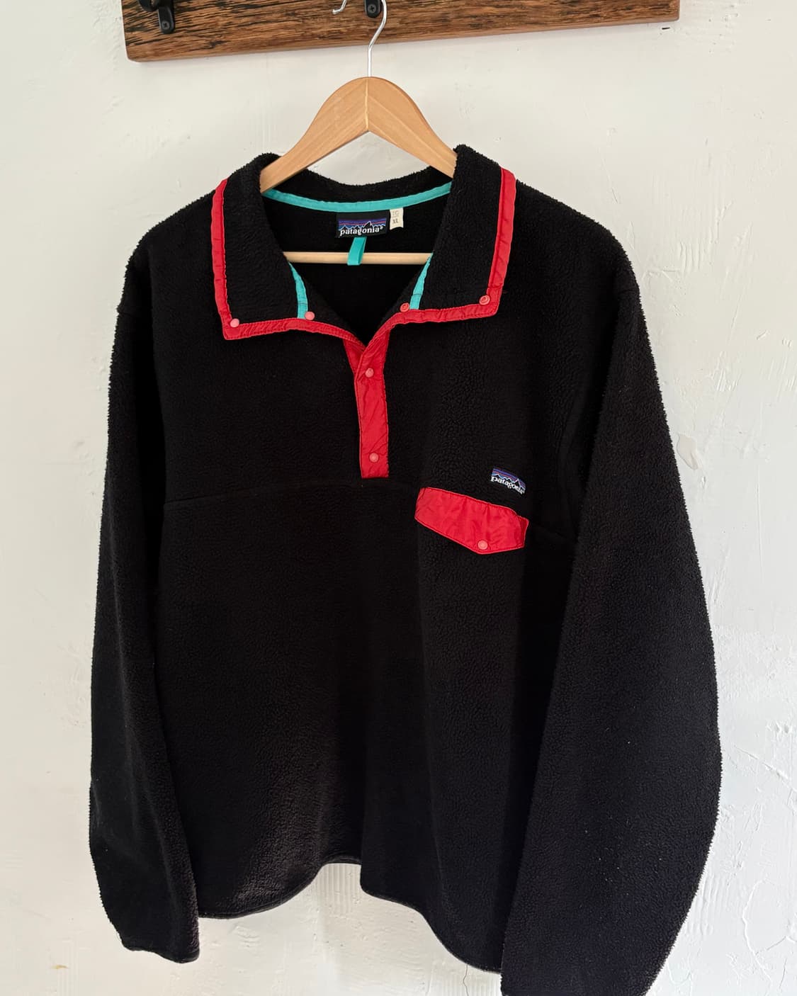 Patagonia 파타고니아 블랙컬러 신칠라 스냅 후리스 상품이미지1