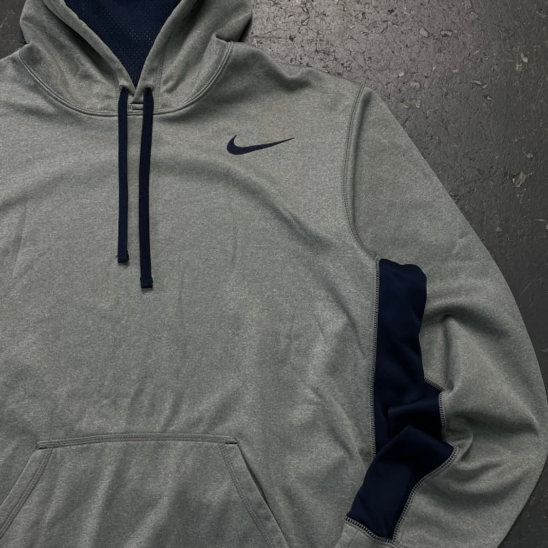 105 나이키 써마핏 후드티 상품이미지2