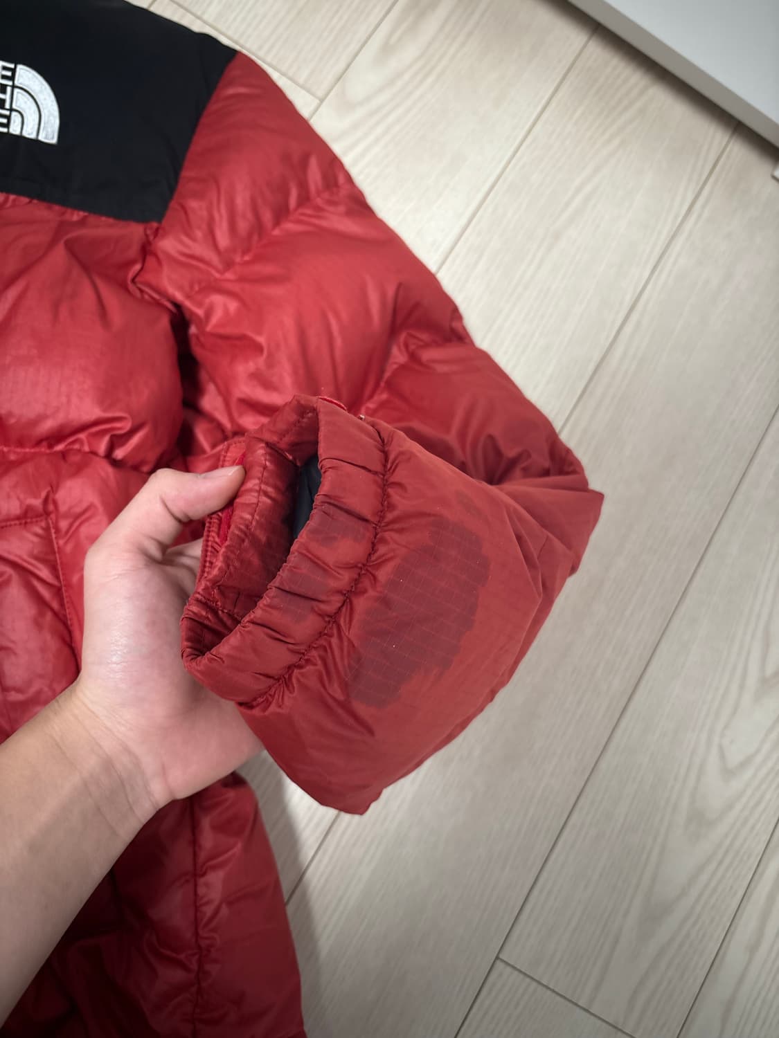 노스페이스 패딩 빨간색 상품이미지4