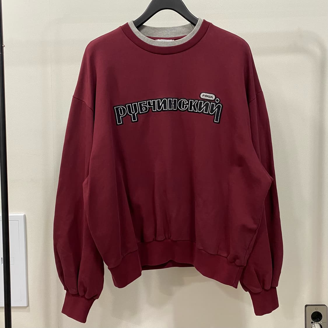 고샤 루브친스키 더블 카라 맨투맨 버건디 상품이미지1