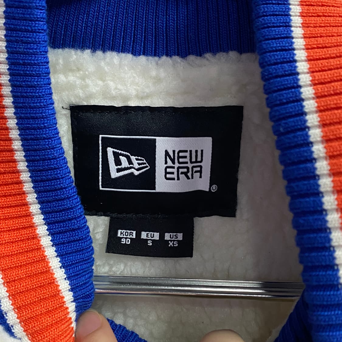 뉴에라 화이트 배색 쉐르파 버튼 자켓 B3188 상품이미지4