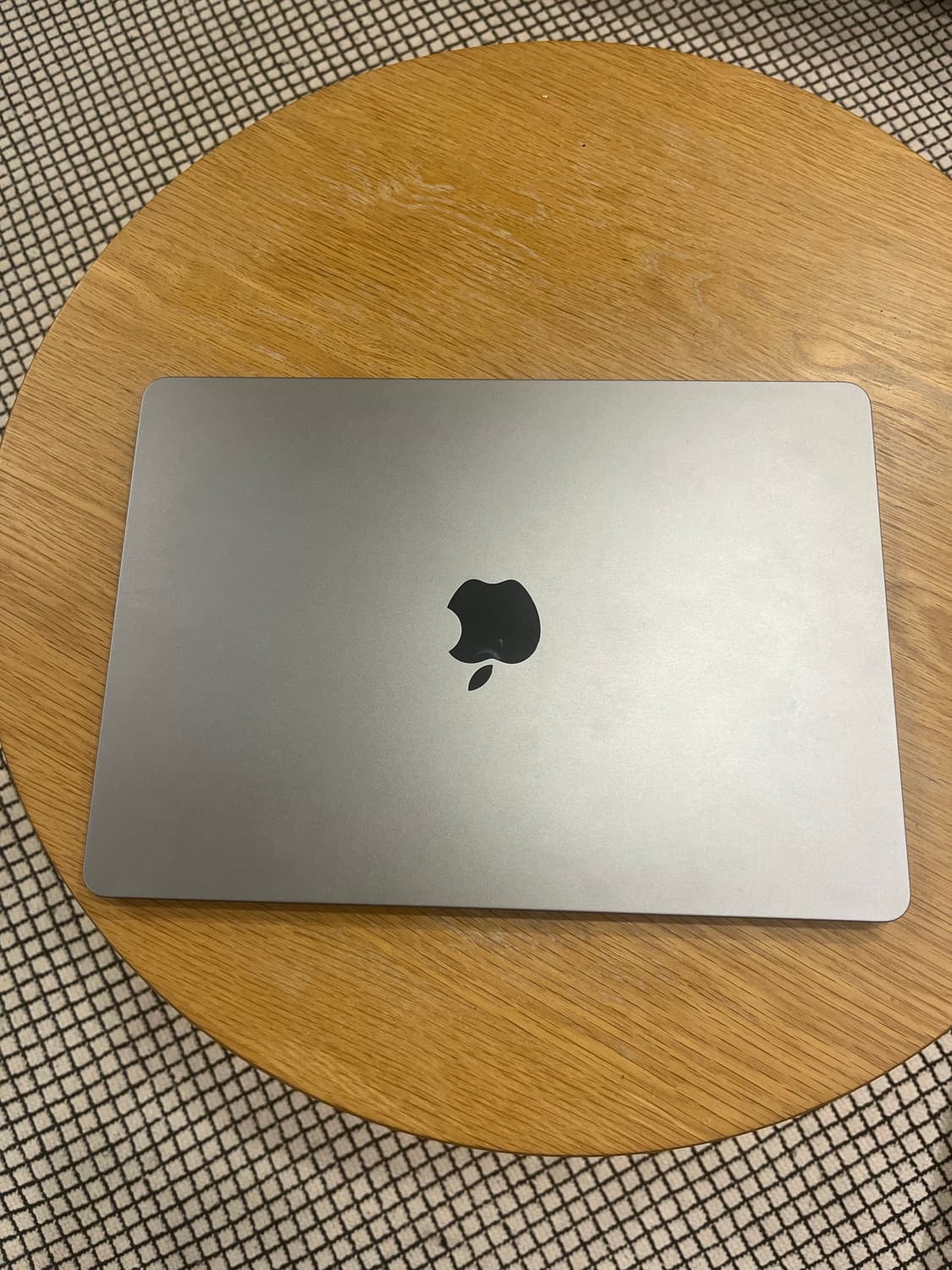 맥북 에어 M3 13 스페이스그레이 상품이미지1