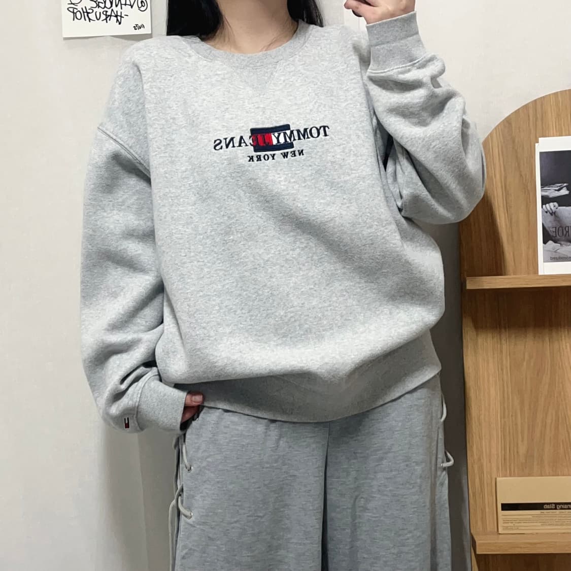 [정품] 타미 그레이 중앙로고 기모 맨투맨 [ XL ] 상품이미지1