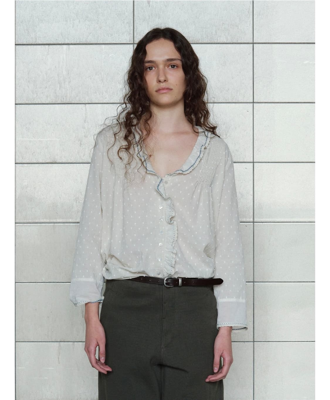 비아플레인 블라우스 (1회 착용) 상품이미지1