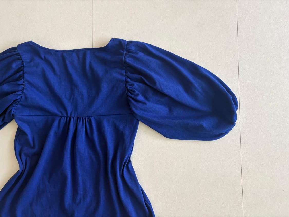 blue puff sleeve top 상품이미지3