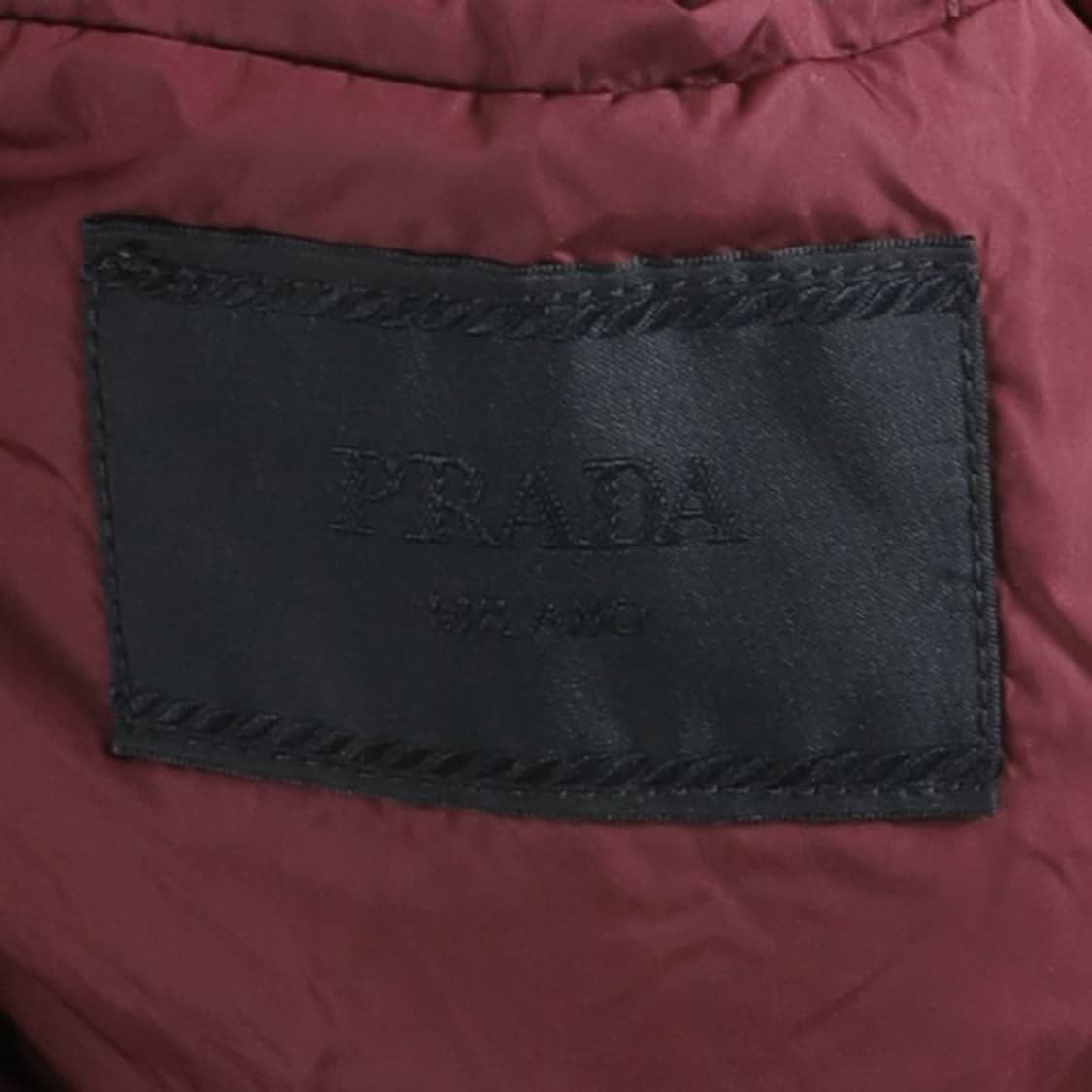 프라다 Prada Nylon Jacket

 상품이미지7