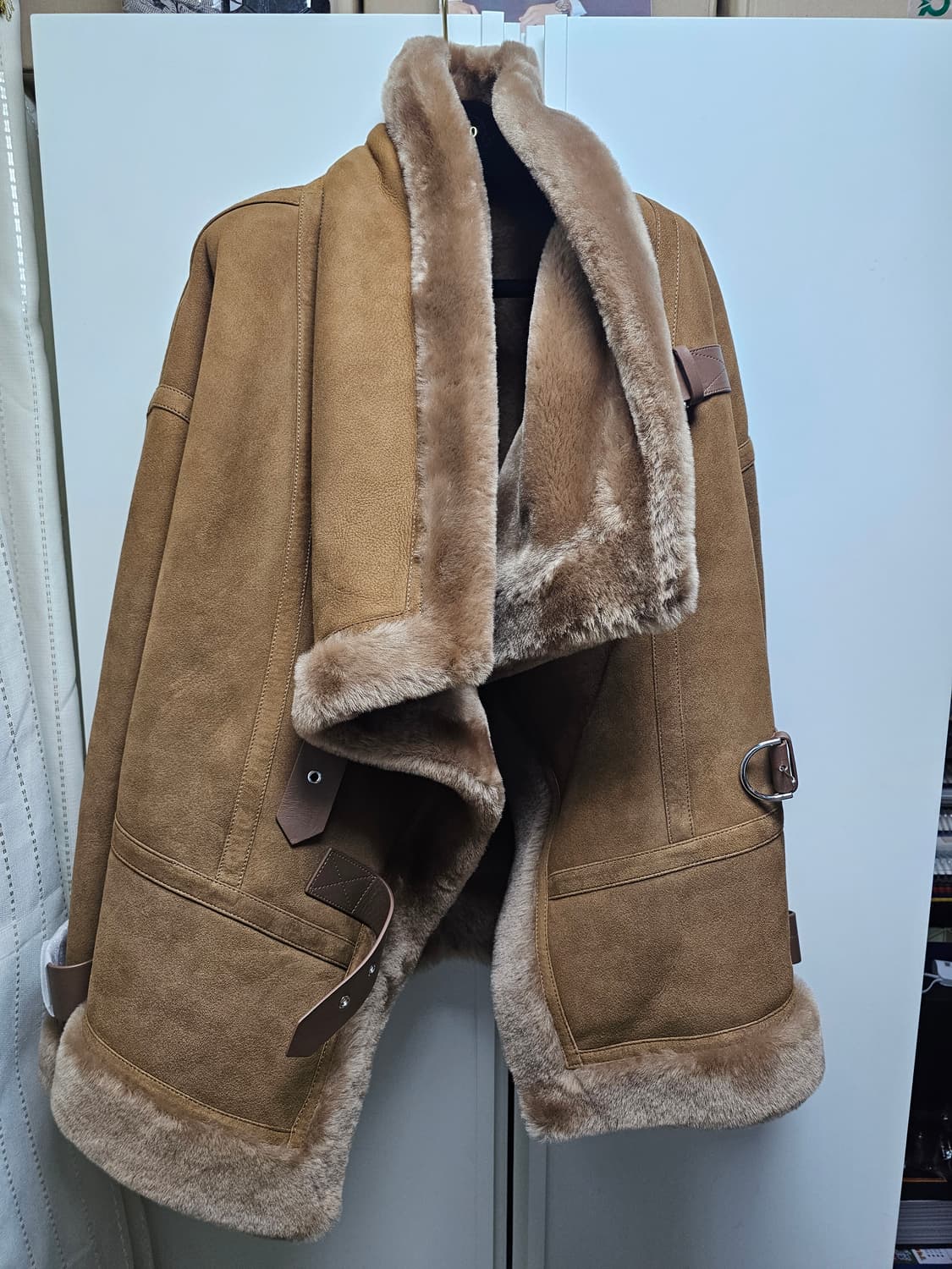 새상품 쇼디치 스키 클럽 양털 시어링 무스탕(233만원/국내매장판) 상품이미지3