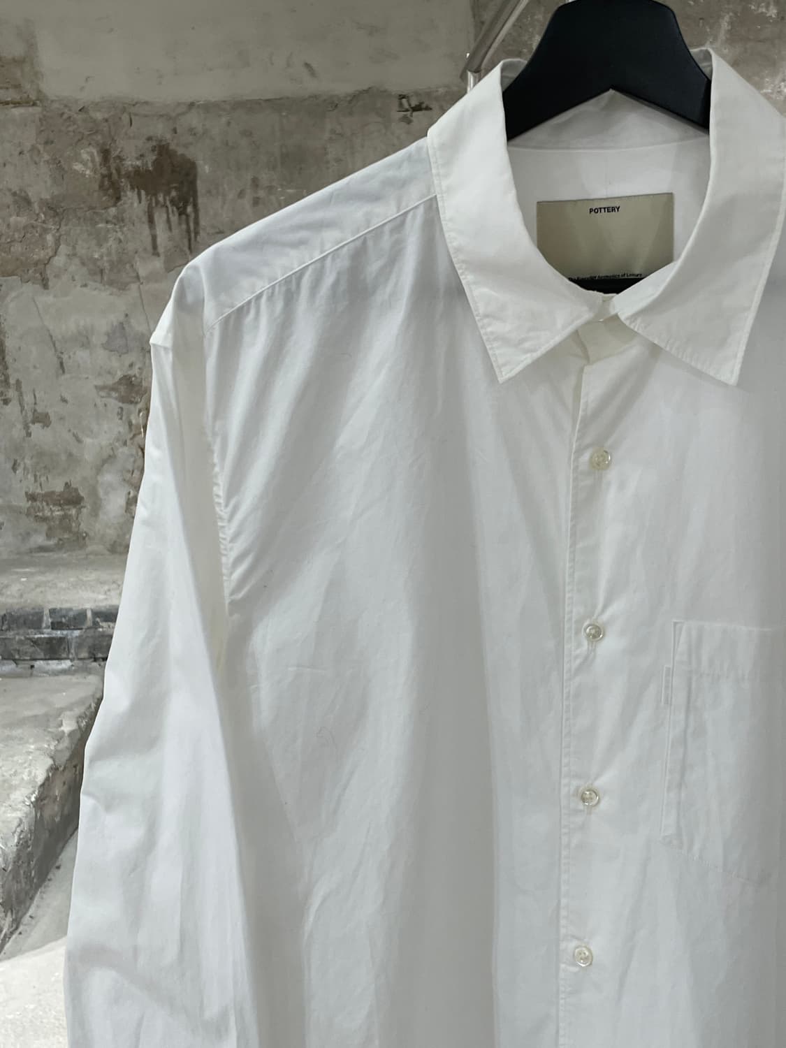 포터리 화이트 슈퍼리오 아이코닉 커프스 오가닉 셔츠 상품이미지2