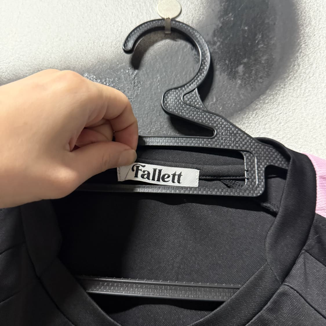 팔렛 fallett 블랙 핑크 배색 블록코어 스포티 반팔 저지 티셔츠 상품이미지4