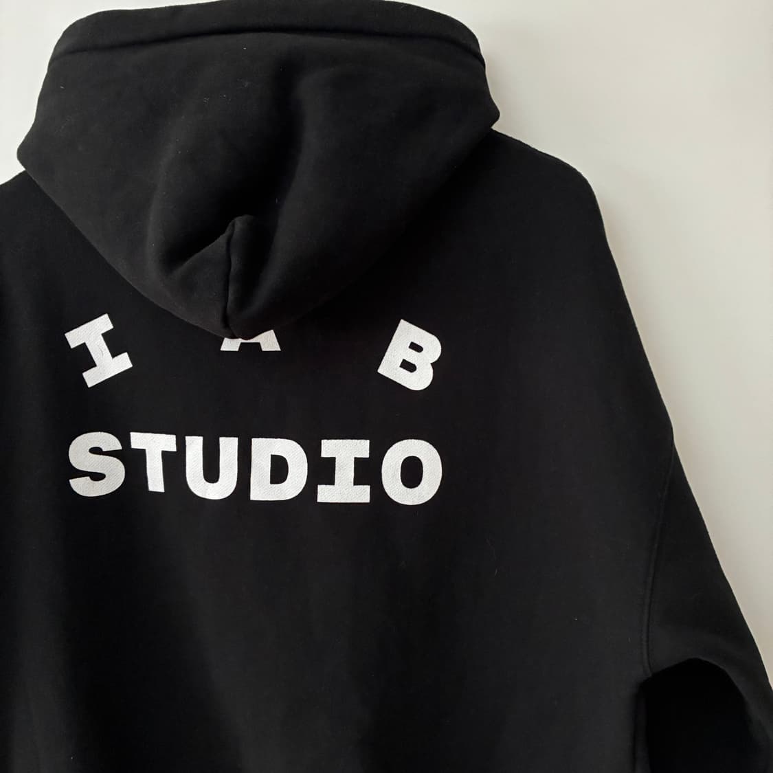 아이앱 스튜디오 후드 티 상품이미지3