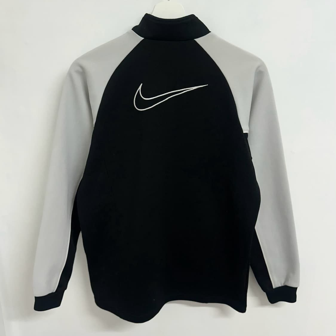 나이키 스우시 블랙 그레이 져지 상품이미지2