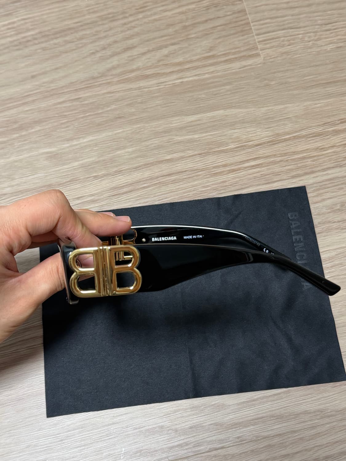 발렌시아가 다이내스티 렉탱글 선글라스 블랙 상품이미지3