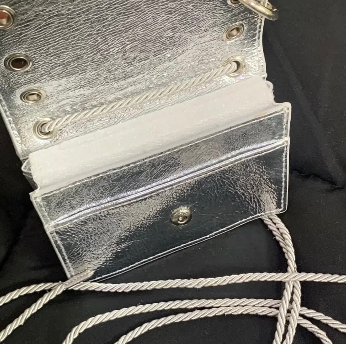 블랙퍼플 타카라 멀티 아일렛 카드지갑 크로스백 실버 상품이미지3