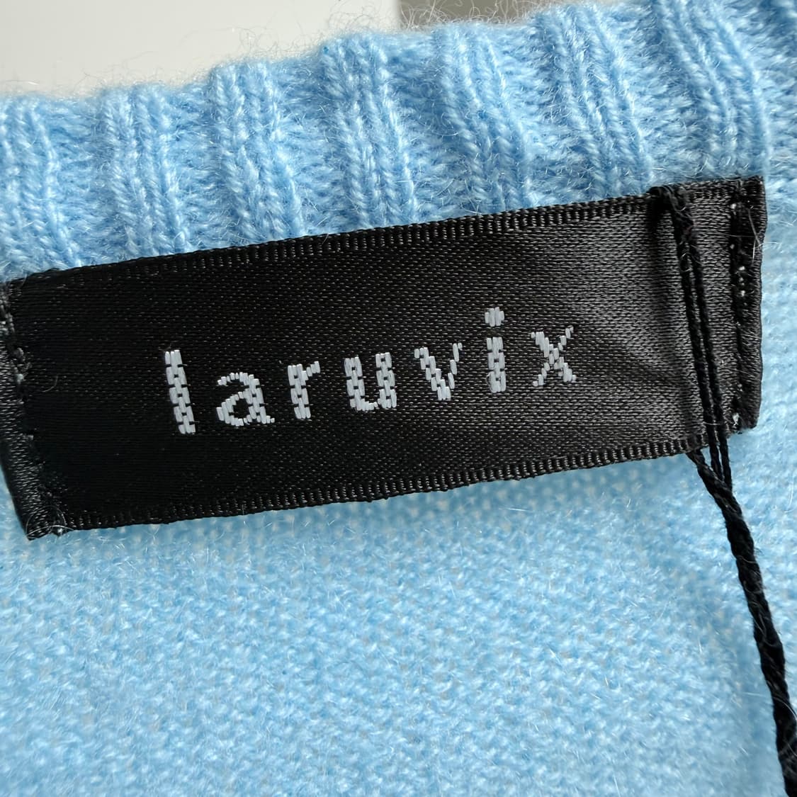 [캐시미어 100% 새상품] 하늘색 라운드 가디건 M-L 상품이미지5