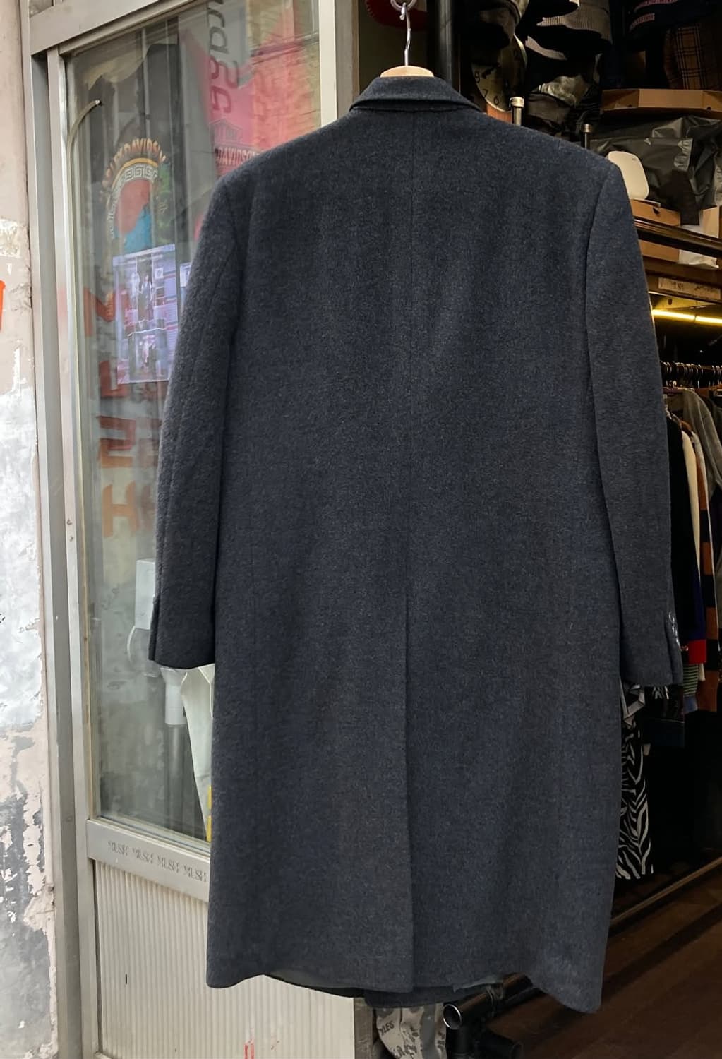 챠콜 피크드 라펠 더블 울 코트(드라이완료) 상품이미지3