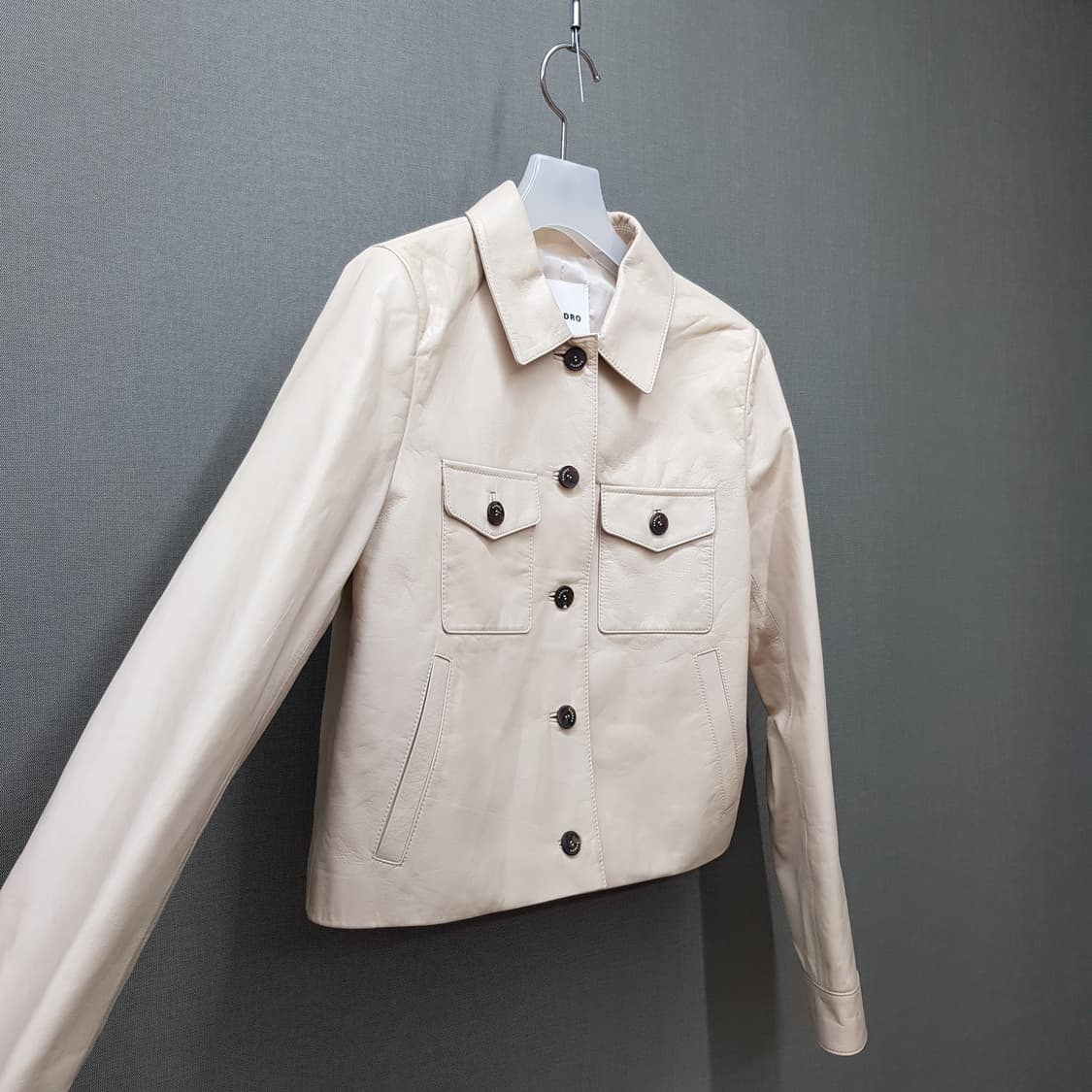 SANDRO 산드로 2022 양가죽 크롭 레더 자켓 79-86-160 상품이미지3