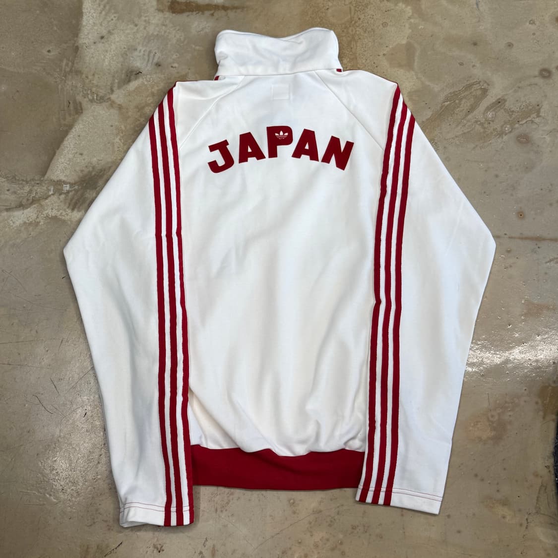 105 새상품 아디다스 재팬 트랙탑 상품이미지3