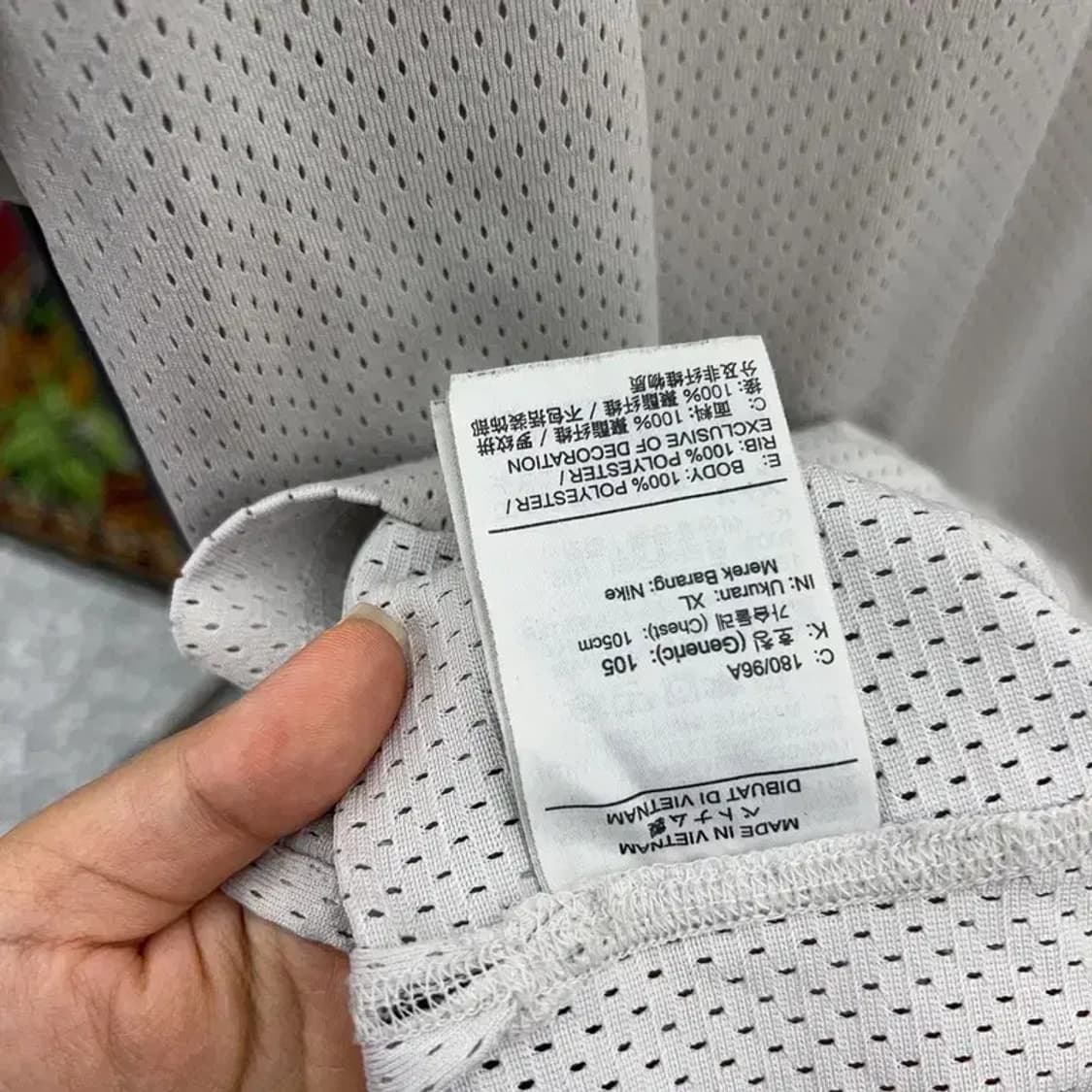 나이키 에어 매쉬 센터로고 반팔티 105 C03976 상품이미지4