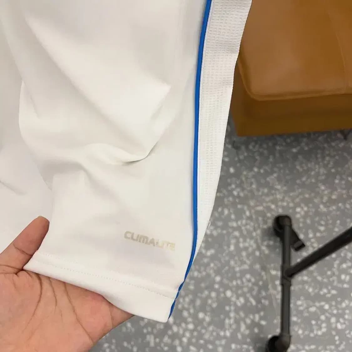아디다스 센터로고 민소매 기능성 나시티 95 C04770 상품이미지5