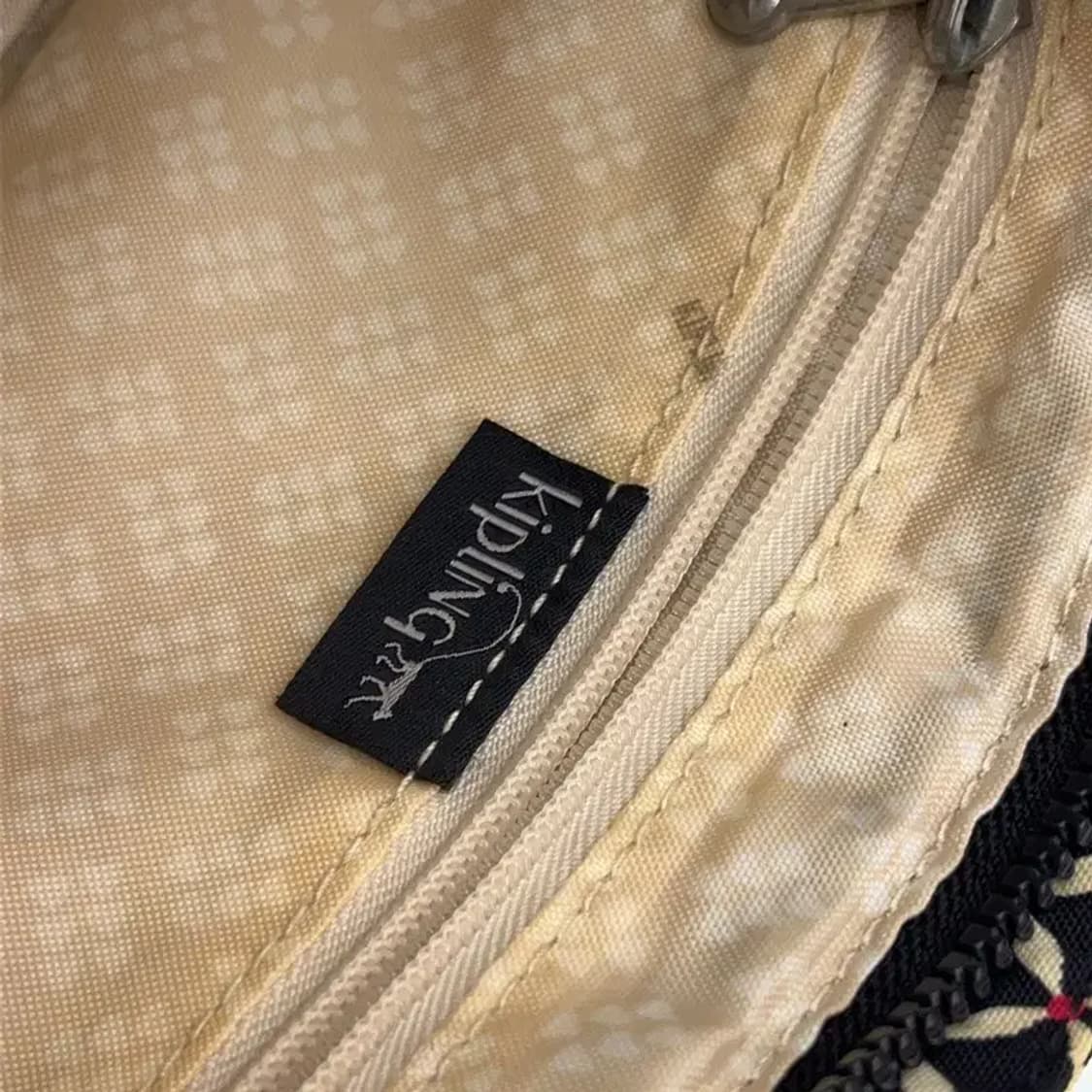 키플링 빈티지 패턴 크로스백 C06074 상품이미지4