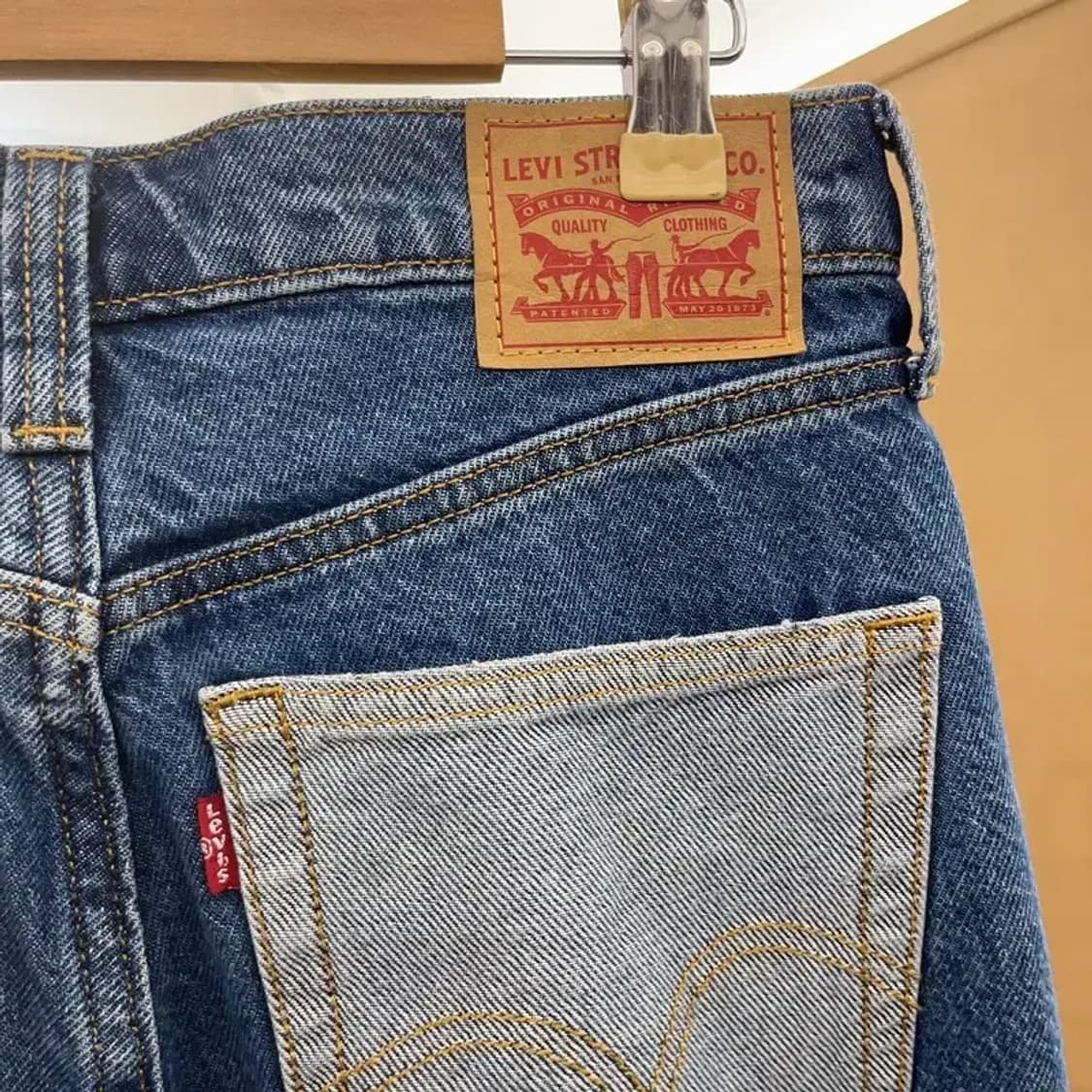 리바이스 94 배기 와이드 레그 배색 데님 청바지 25인치 C06111 상품이미지3